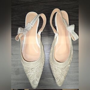 Lace flats